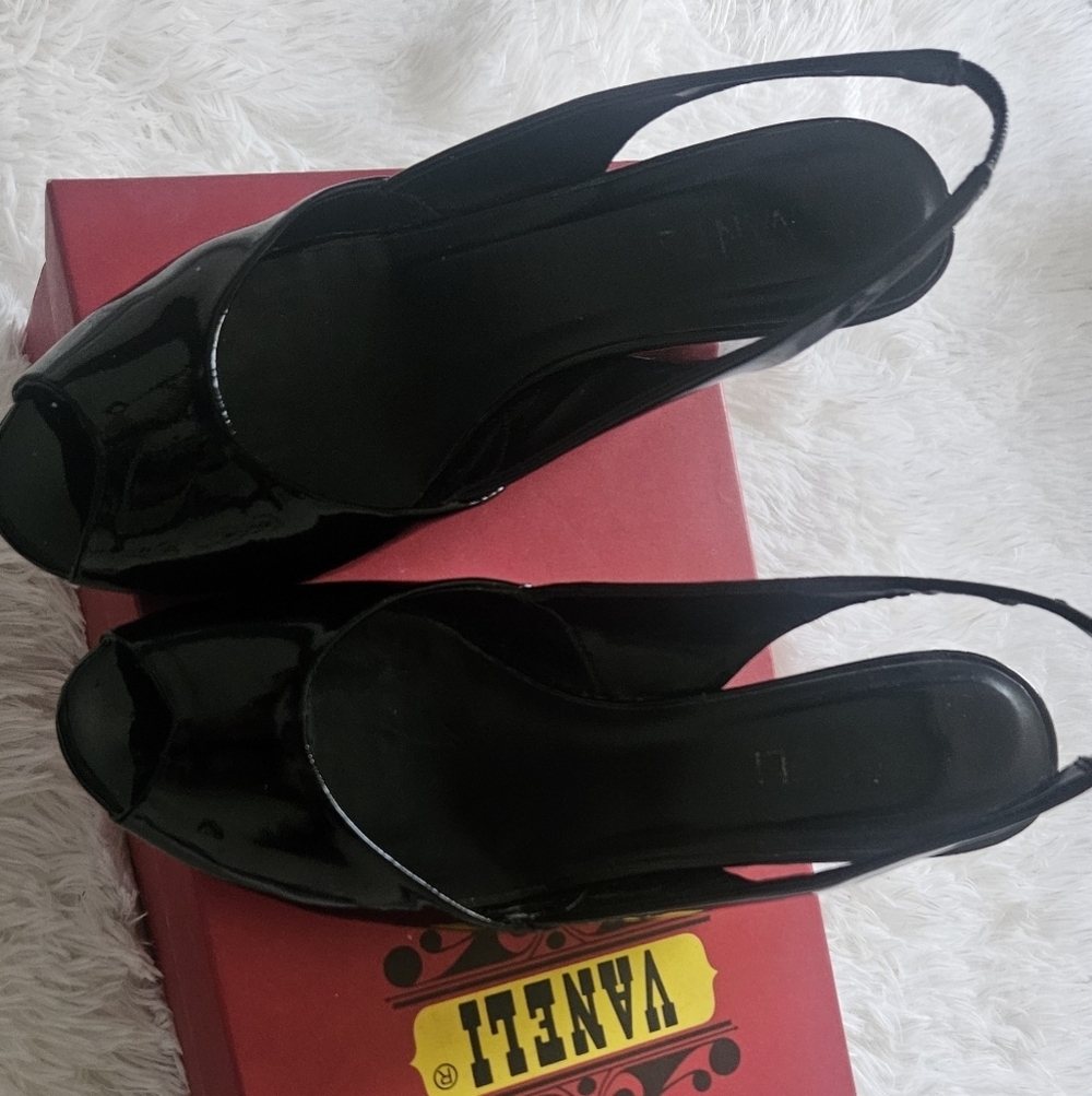 Vaneli Black Heels Sleek Slingback Design